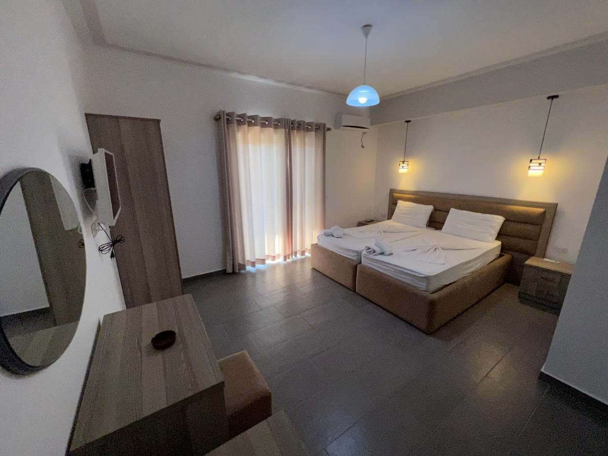 Hotel Irini Sarandë 外观 照片