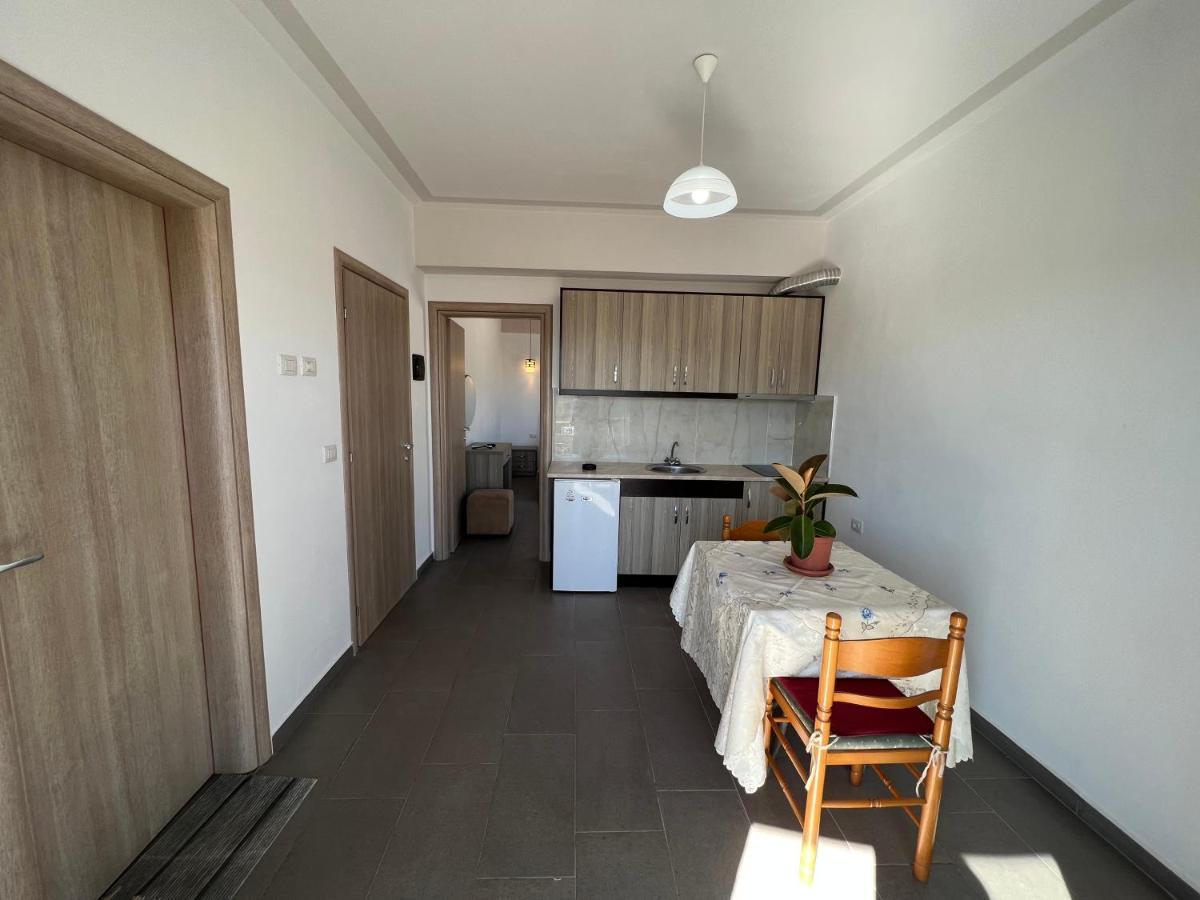 Hotel Irini Sarandë 外观 照片