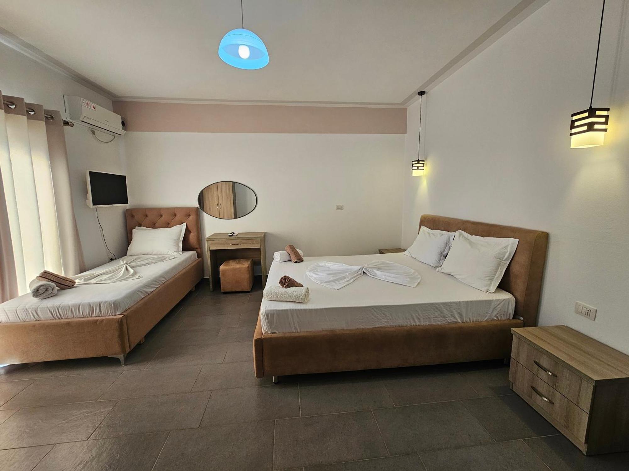 Hotel Irini Sarandë 外观 照片