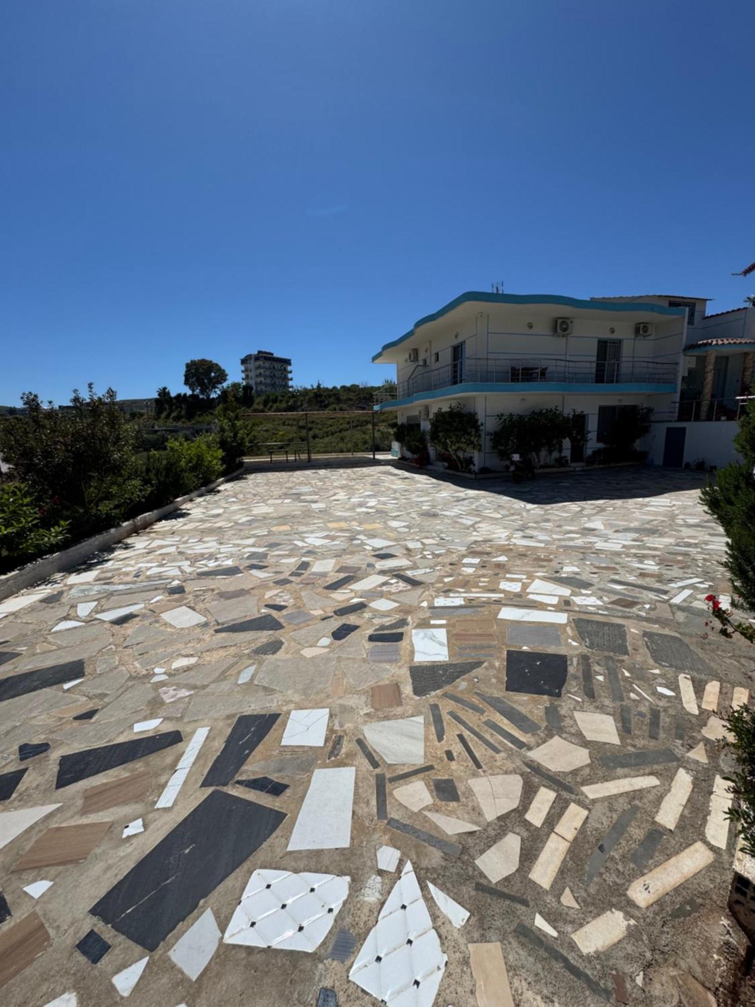 Hotel Irini Sarandë 外观 照片
