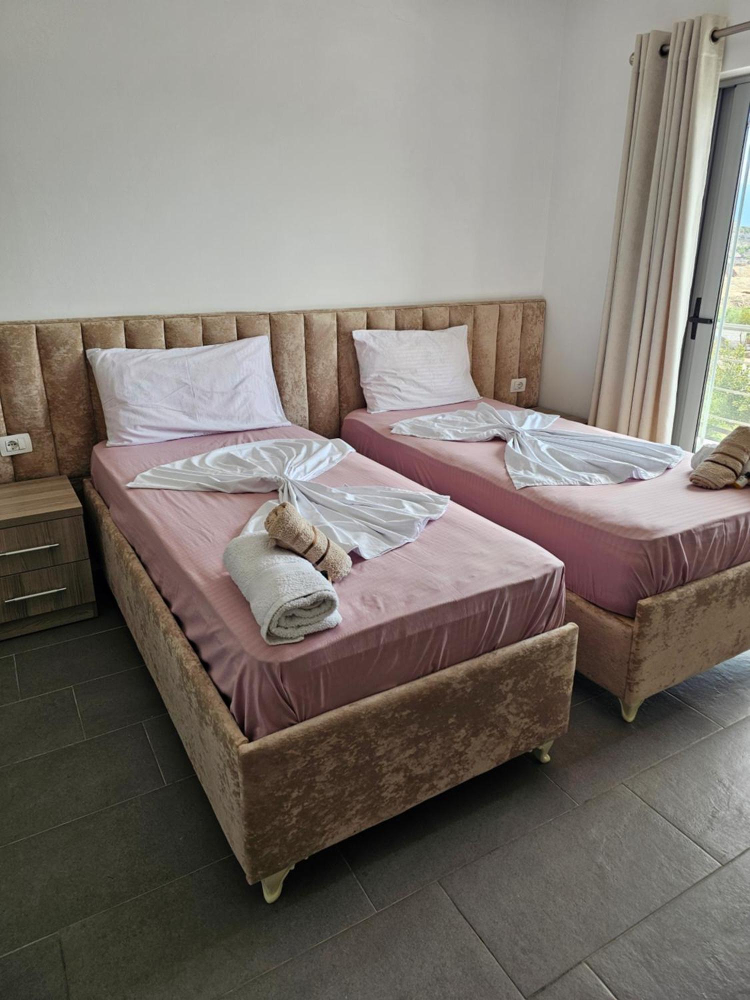 Hotel Irini Sarandë 外观 照片