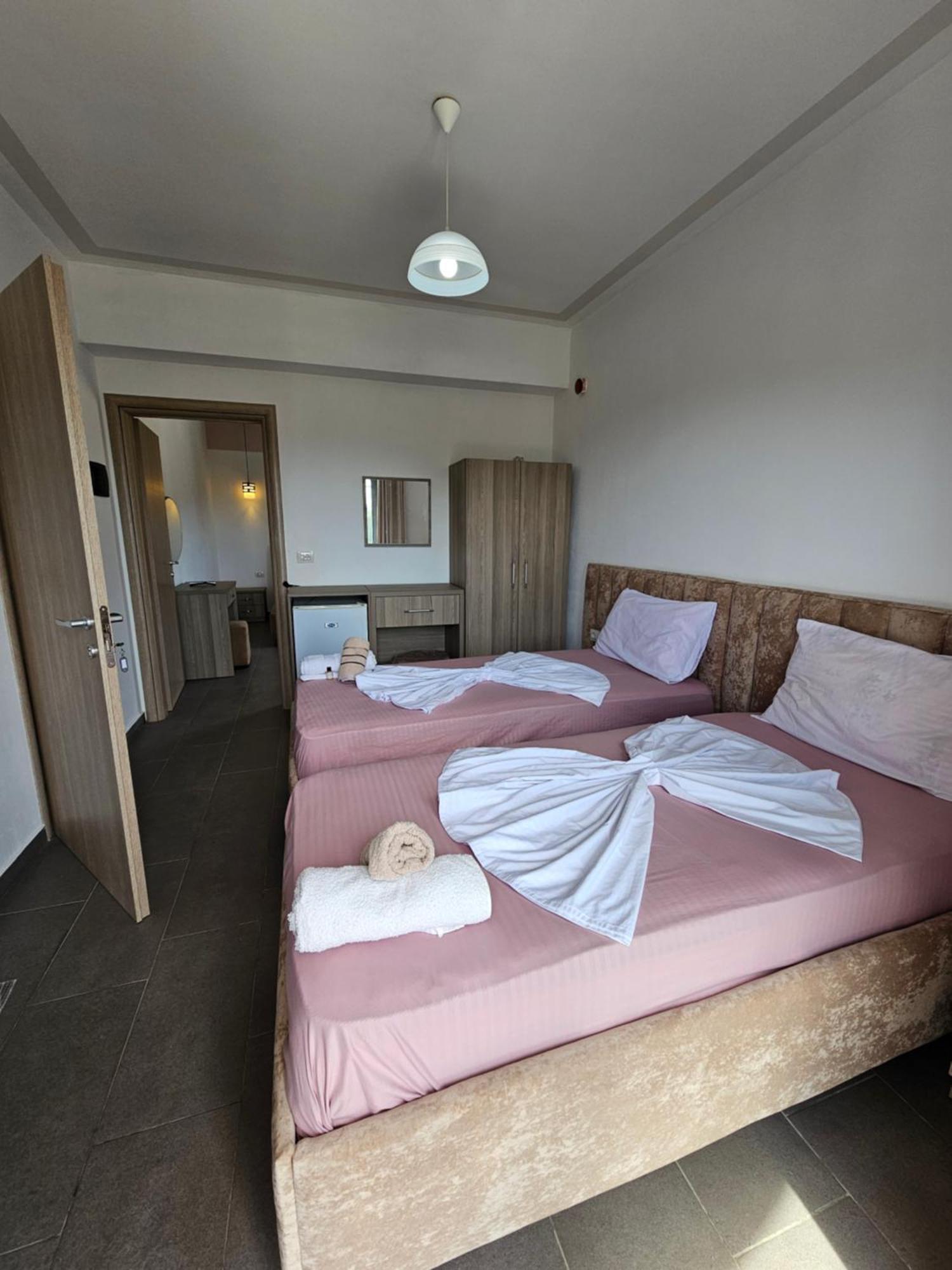Hotel Irini Sarandë 外观 照片