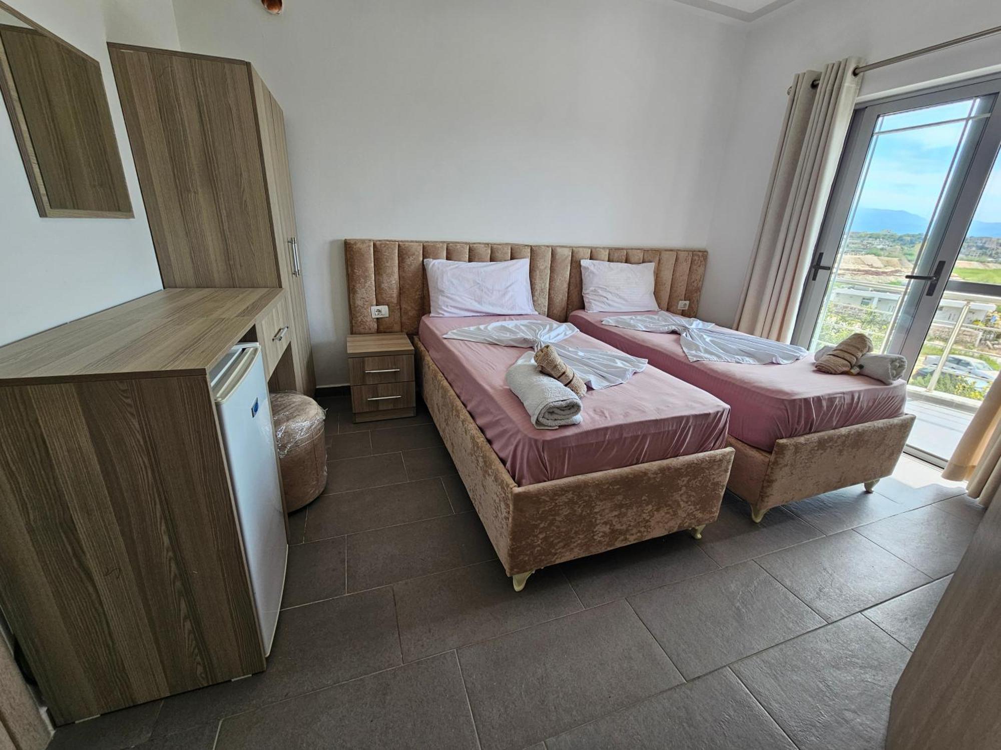 Hotel Irini Sarandë 外观 照片