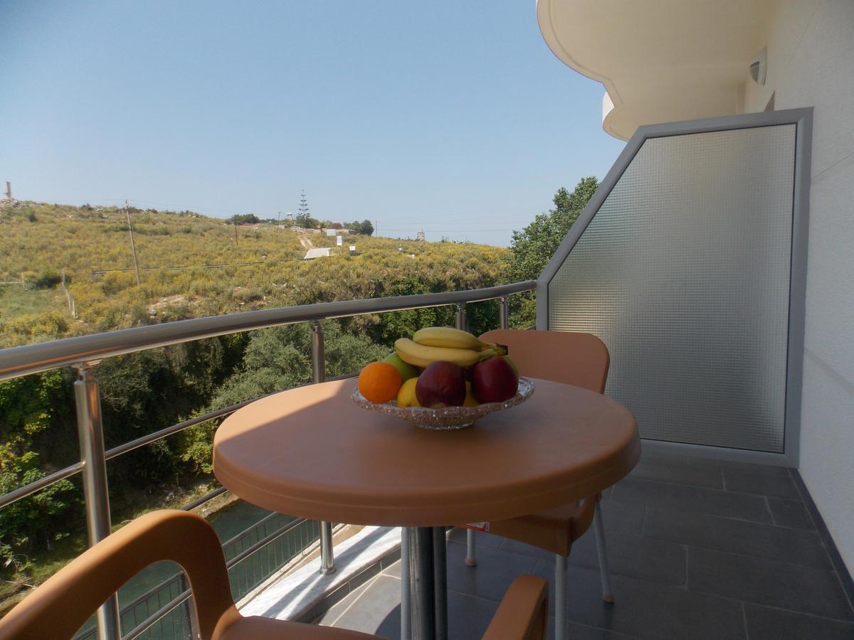 Hotel Irini Sarandë 外观 照片