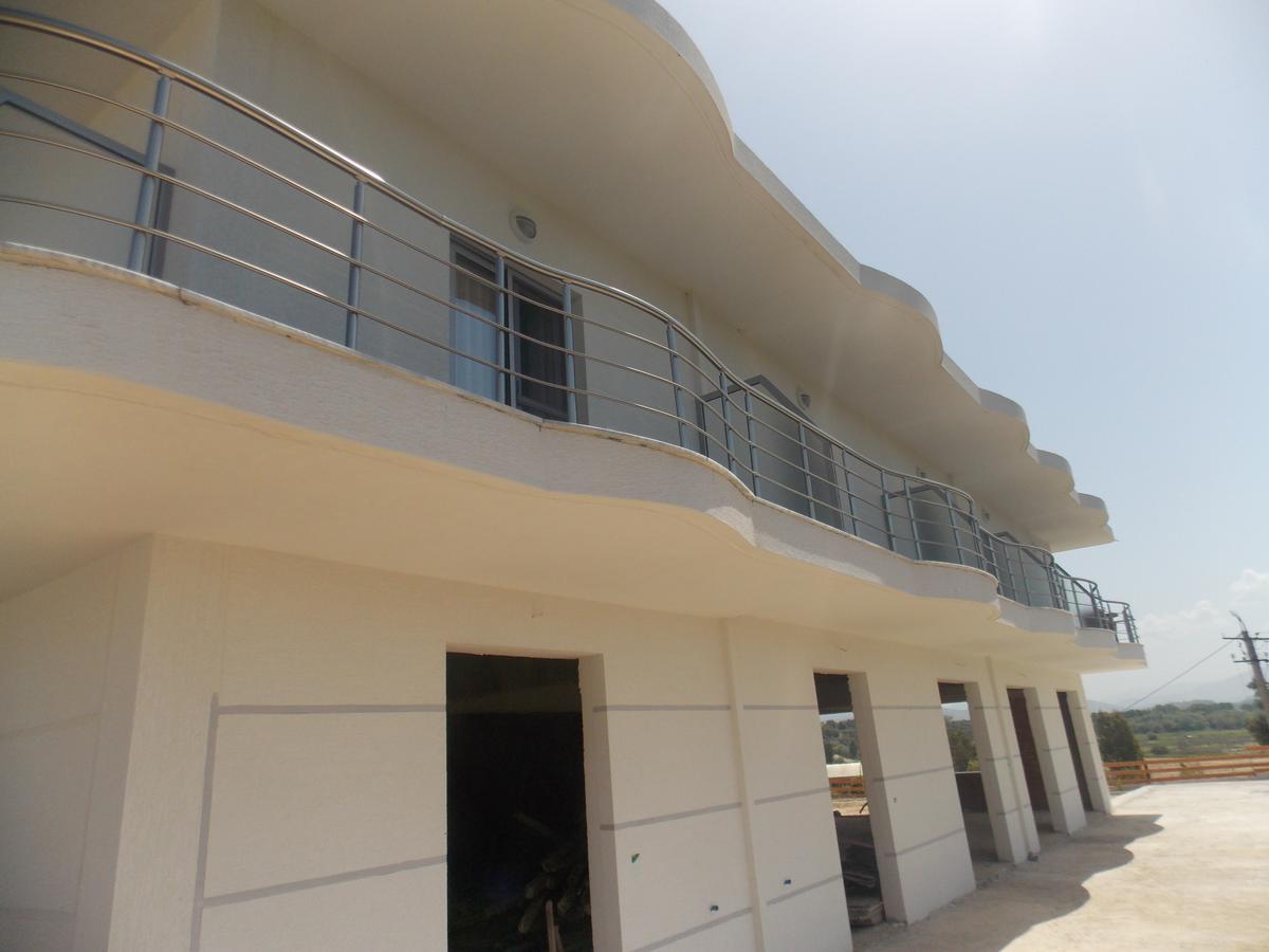 Hotel Irini Sarandë 外观 照片