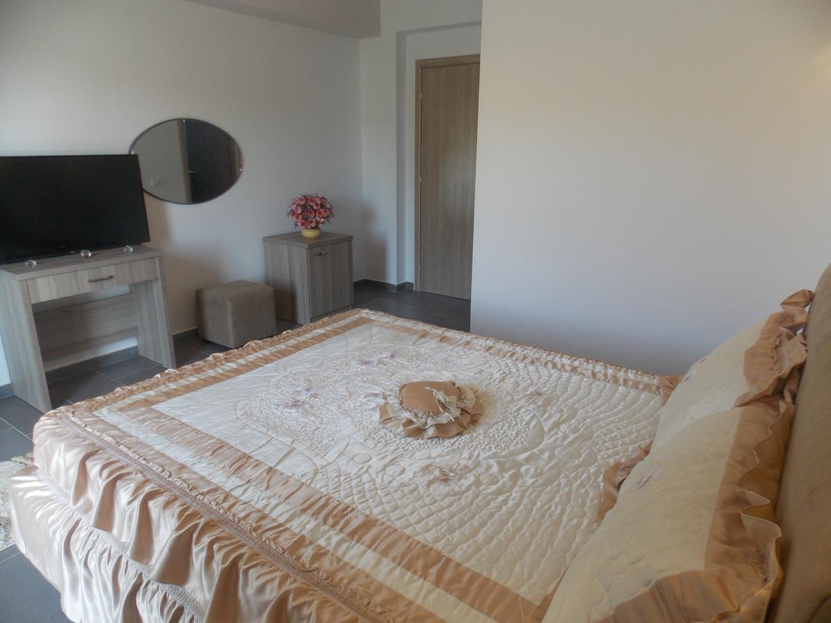 Hotel Irini Sarandë 外观 照片